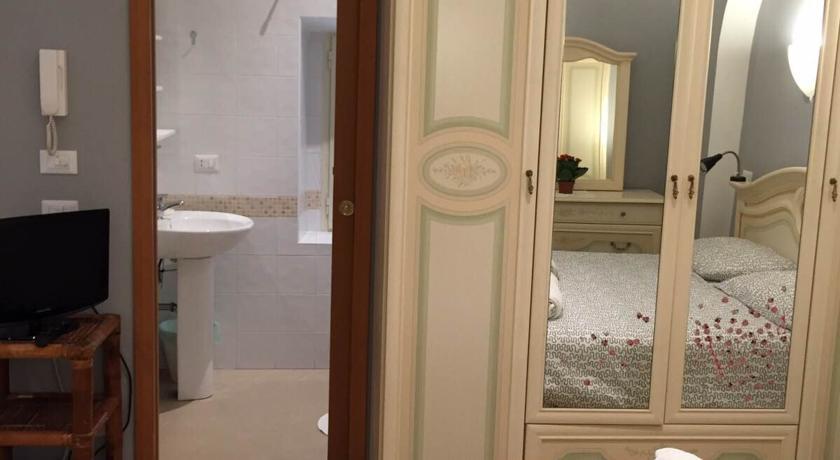 Foscolo Studio Apartment *